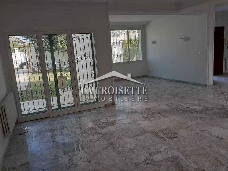 Villa S+4 avec piscine à Carthage 